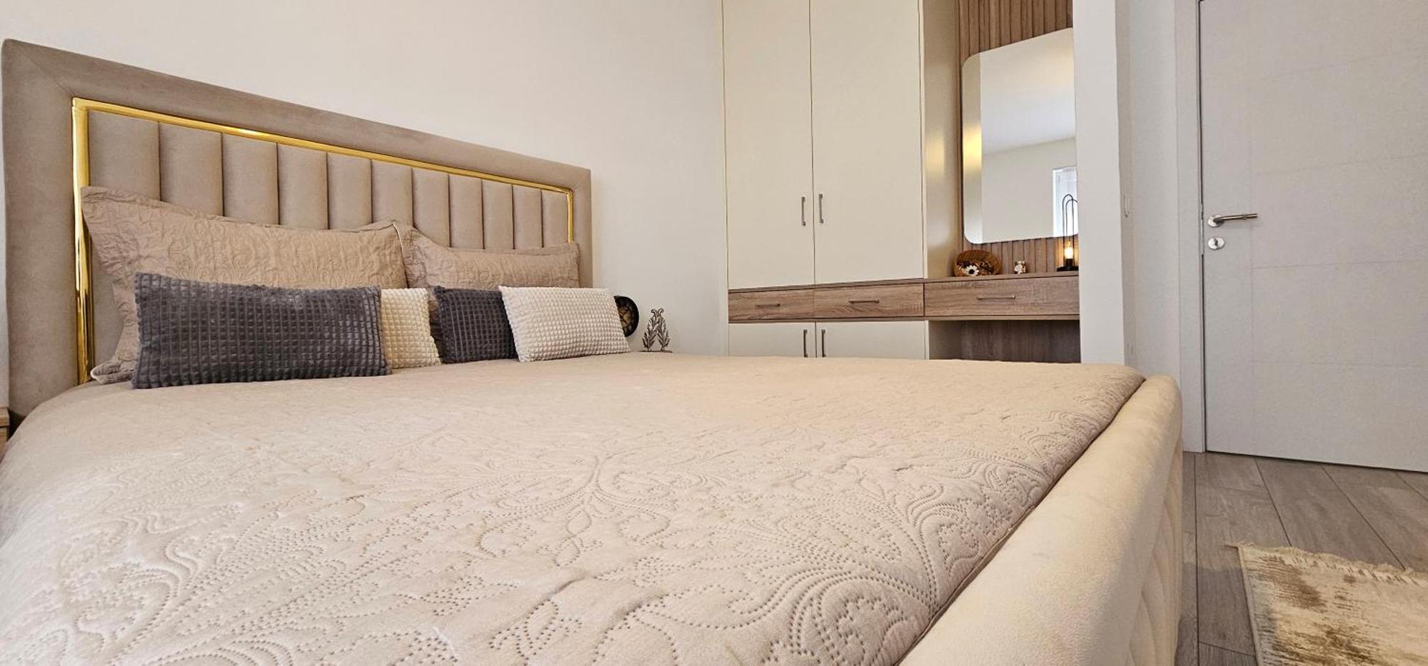 Value Living Apartment Урошевац Экстерьер фото