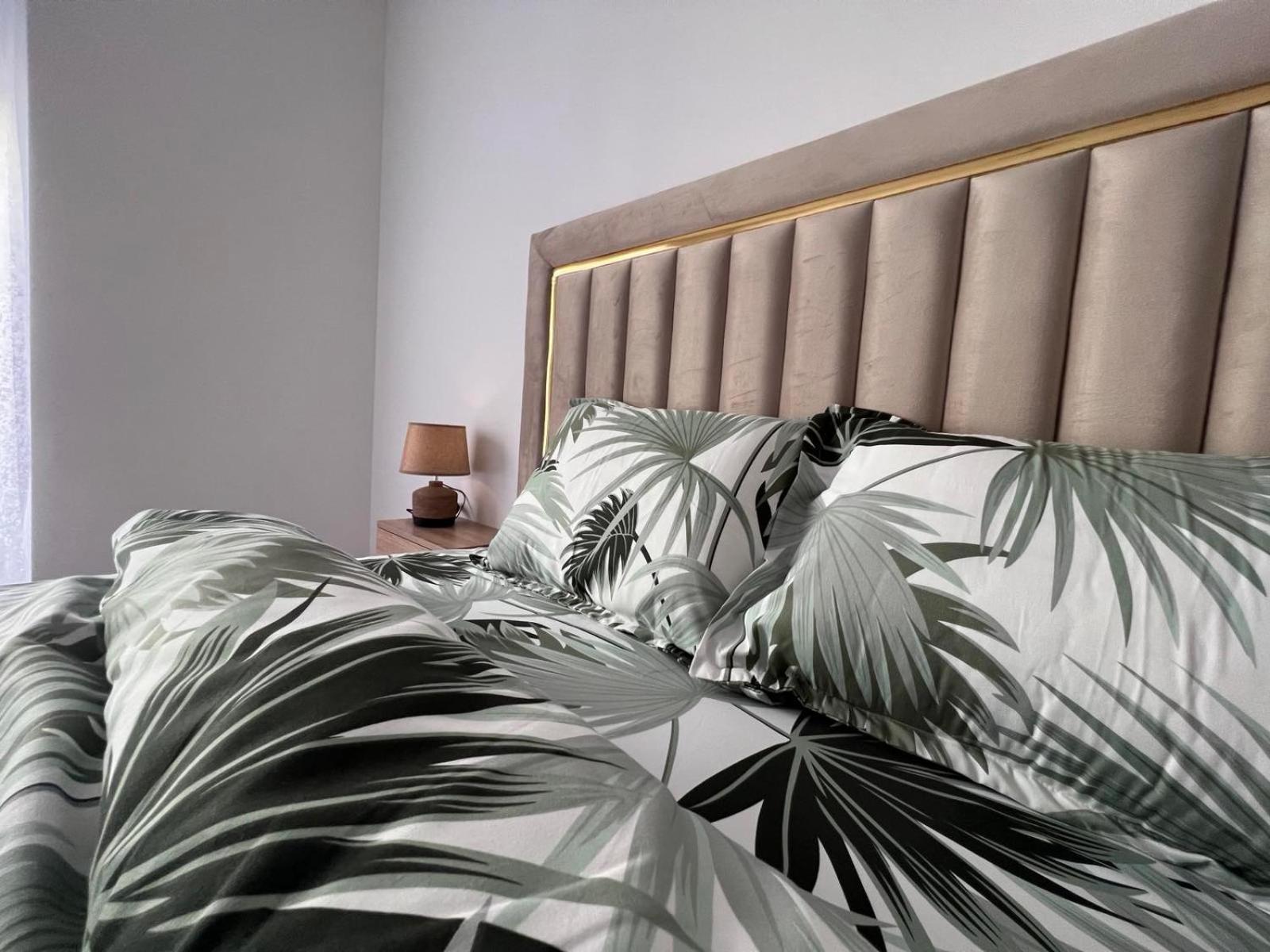 Value Living Apartment Урошевац Экстерьер фото