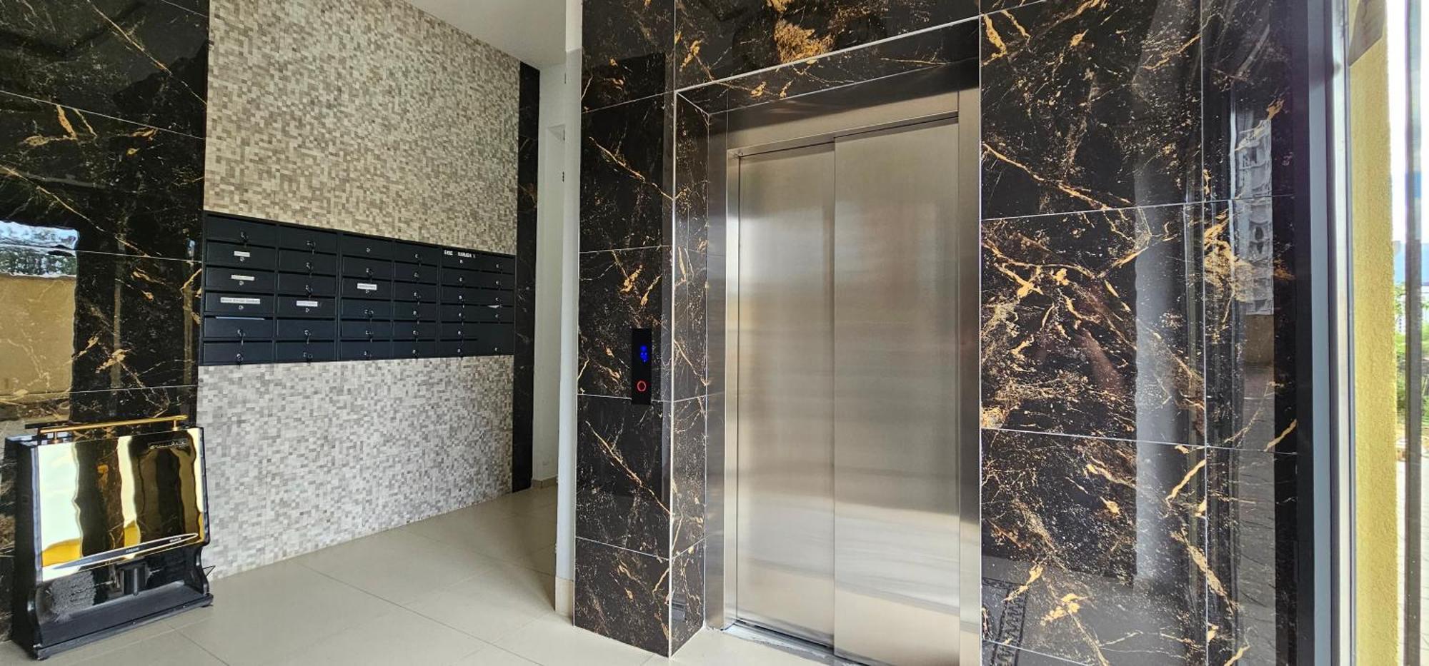 Value Living Apartment Урошевац Экстерьер фото