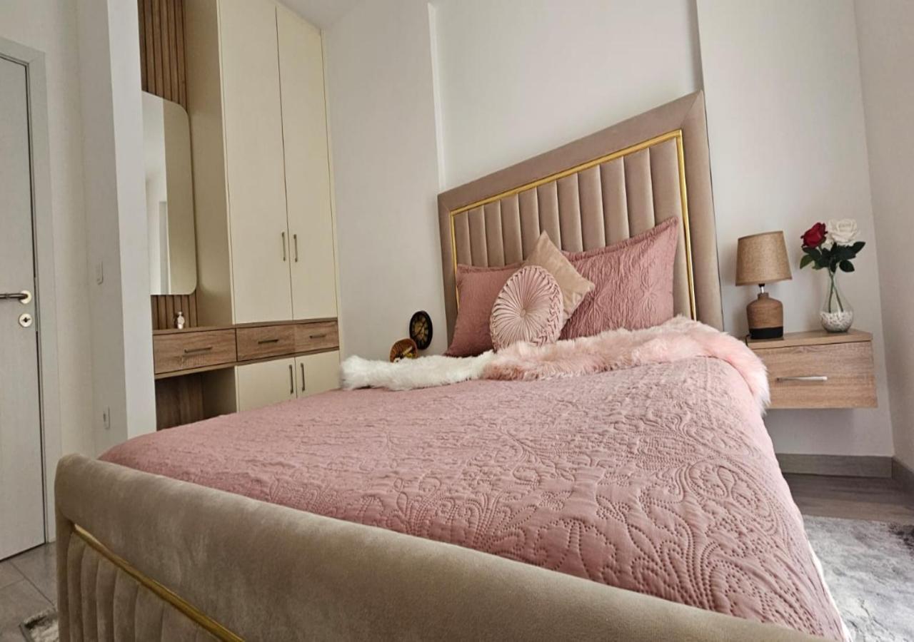 Value Living Apartment Урошевац Экстерьер фото