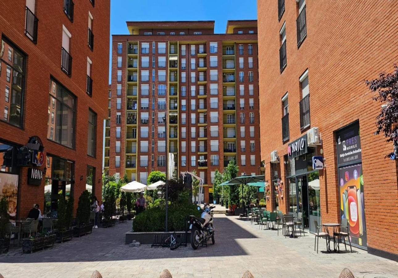 Value Living Apartment Урошевац Экстерьер фото
